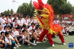 Let's party！内马尔参加好友生日聚会，社媒晒合照送祝福